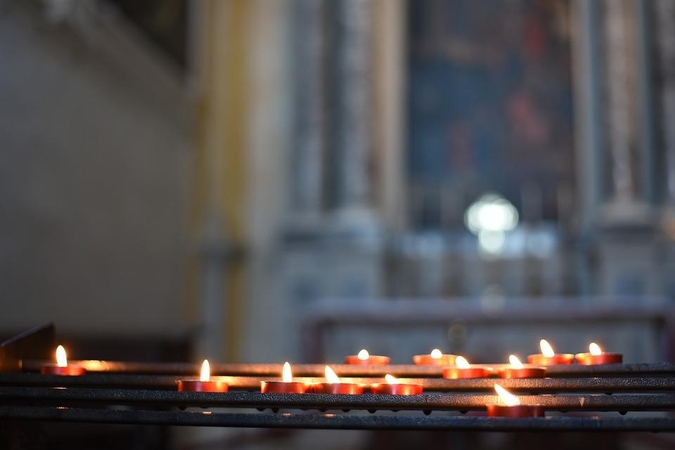 Šiurpi nelaimė: bažnyčioje pastoriui supainiojus vandenį su benzinu sudegė vyras