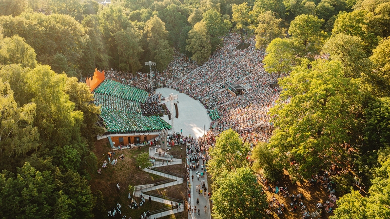 Lietuvos kino ekranuose – vasarą suskambėjęs Dainų slėnis