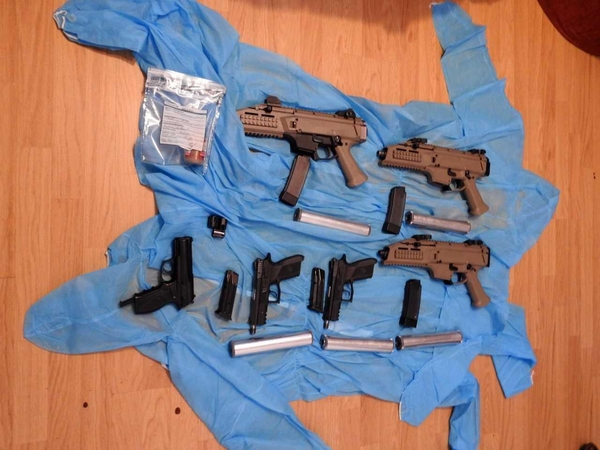 Jonavos policijos laimikis – tikras ginklų arsenalas
