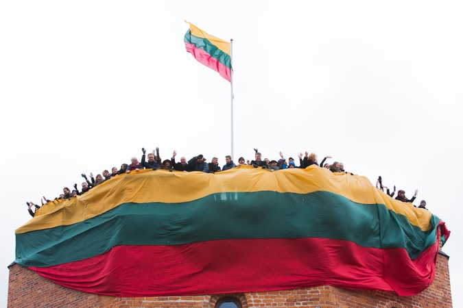 Laukiant Vasario 16-osios – vėliavų pardavimo rekordas