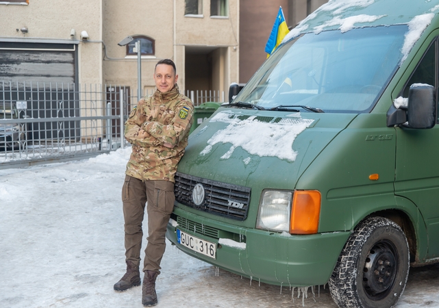 Parama: tai jau šeštas automobilis, kurį vyras gabens į Ukrainą ir perduos kovotojams.