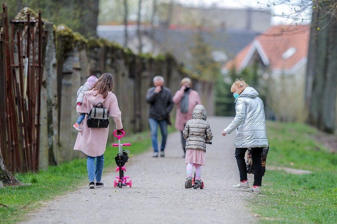 Siūloma vertinti, kaip valdžios sprendimai atsiliepia žmonių sveikatai
