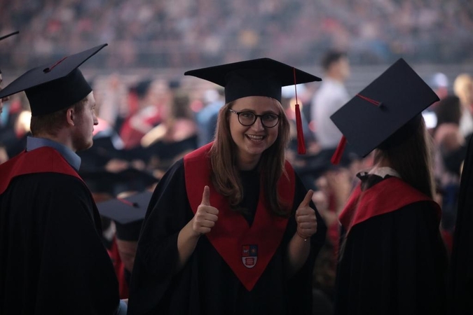 KTU diplomų įteikimo šventė: linkėjimai griauti mitus ir E. Jennings muzika