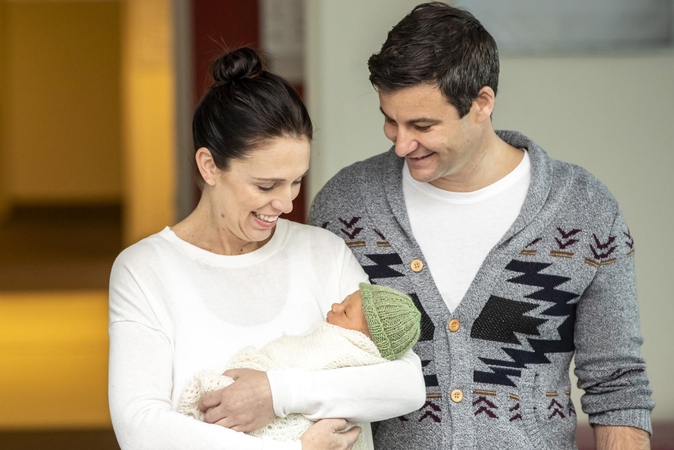 Jacinda Ardern ir Clarke'as Gayfordas