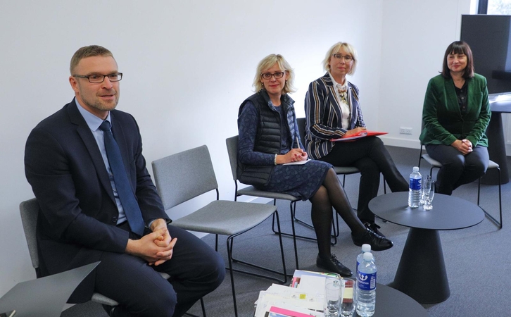 Kur Lietuvoje geriausiai dirbti socialiniu darbuotoju: algos skiriasi 400 eurų