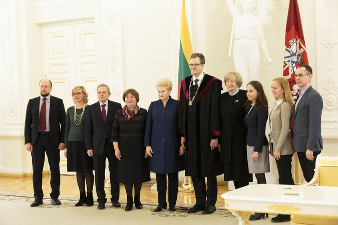 Prezidentė priėmė šešių teisėjų priesaikas