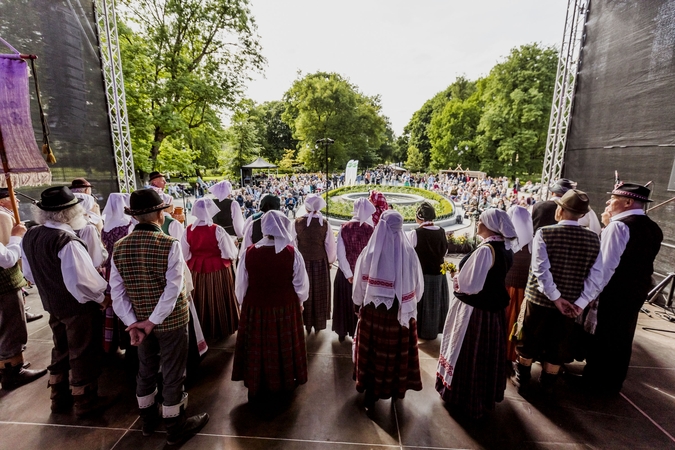 Prasideda penkias dienas truksiantis folkloro festivalis „Skamba skamba kankliai“