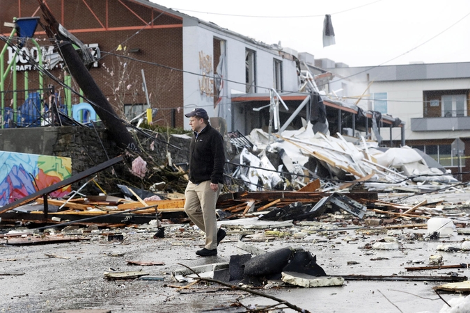 Tenesyje praūžę tornadai nusinešė mažiausiai devynias gyvybes