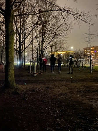 Kaunietė pasipiktino jaunuolių neatsakingumu: būriavosi ir nedėvėjo kaukių