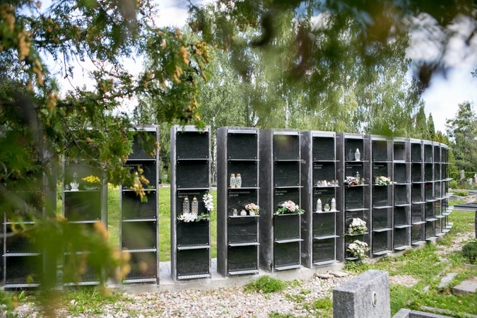 Kauniečiai artimųjų atilsiui vis dažniau renkasi kolumbariumus