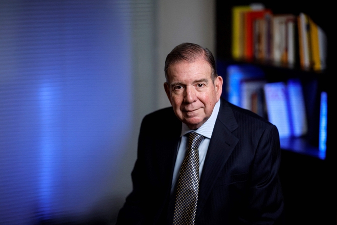  Edmundo Gonzalezas Urrutia