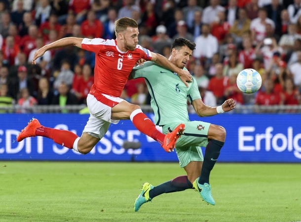 Šveicarijos futbolininkai 2:0 įveikė portugalus