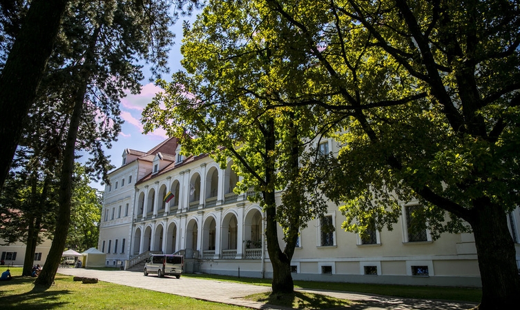 Per Biržų šventę sužalota policininkė