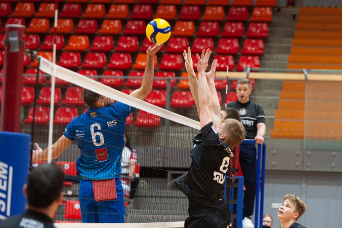 „Amber Volley“ skynė pergales Latvijoje, „Kaunas-VDU“ ir „Aušrinė-KKSC“ – Lietuvoje