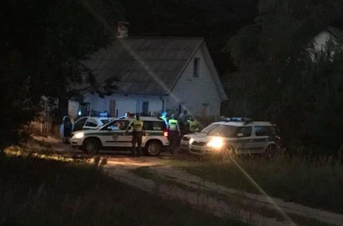 Septyni sostinės policijos ekipažai gaudė skriejantį BMW