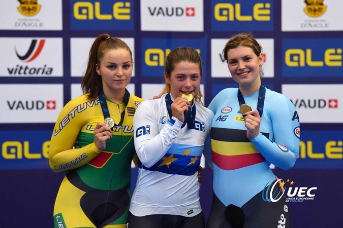 Dviratininkės pasipuošė Europos jaunių ir jaunimo čempionato sidabro medaliais