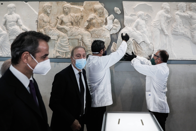 Partenono fragmentas repatrijuotas iš Sicilijos į Graikiją