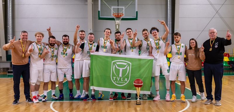 Pagerbtas kurčiųjų krepšiniui nusipelnęs treneris Šatas