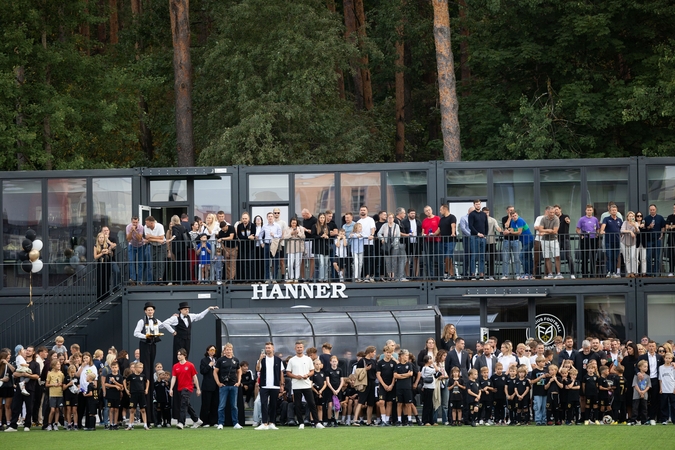 Vilniuje atidarytas „Hanner-VFA“ futbolo stadionas: investicijos į projektą siekė 2,5 mln. eurų