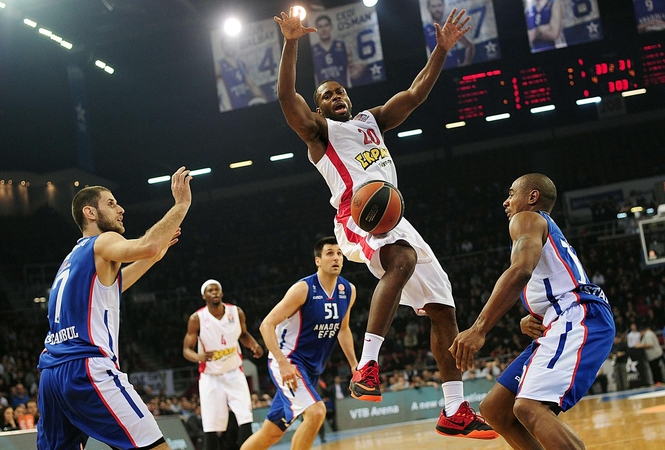 "Anadolu Efes" nepaliko šansų "Olympiakos" krepšininkams