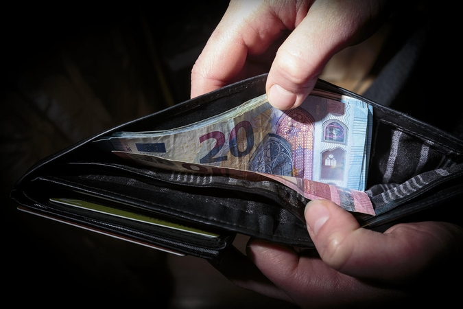 Per metus sumažėjo gyventojų, manančių, kad jų šeimos finansinė padėtis blogėja