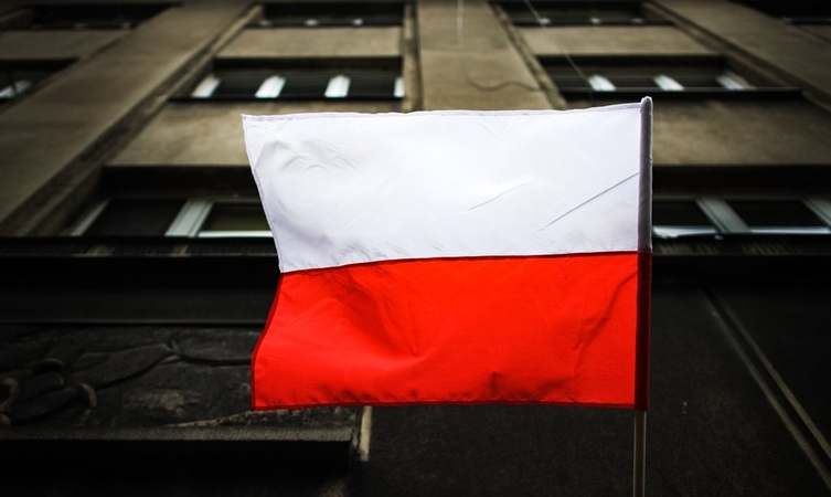 Varšuva atšaukia Europos korpuso vadą lenką, sako, kad dėl jo vykdomas žvalgybos tyrimas