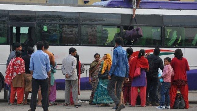 Indijos pietuose į upę nuvirtus autobusui žuvo 21 hinduistas