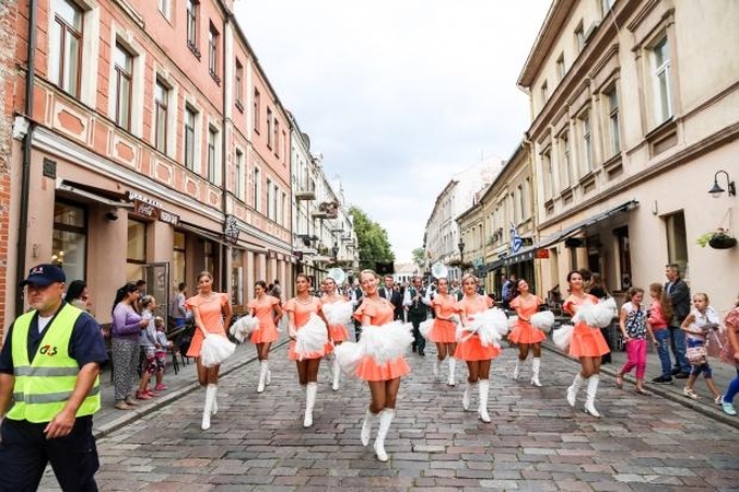 Kauno senamiestis sukosi šokių ritmu
