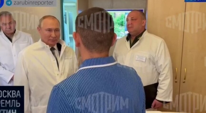 V. Putinas Maskvos karo ligoninėje aplankė Ukrainoje sužeistus Rusijos karius