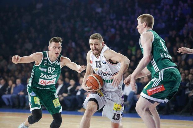 E. Nickus: antausių neišvengia net krepšinio grandai