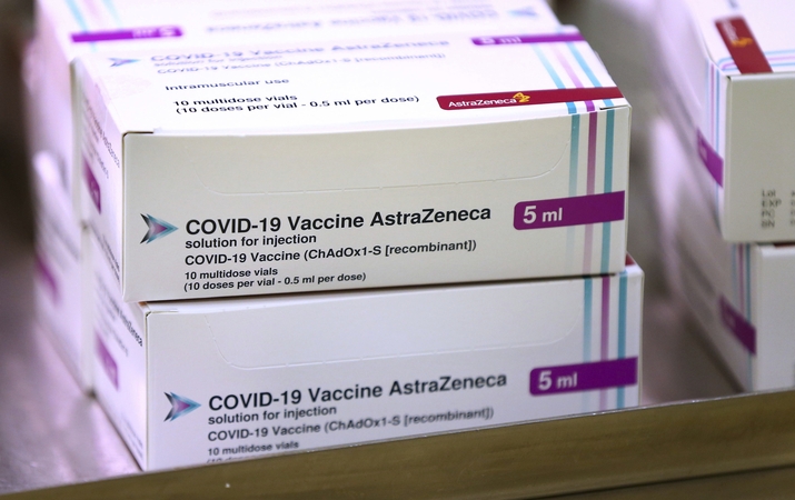 Europos vaistų agentūra ketvirtadienį surengs neeilinį posėdį dėl „AstraZeneca“ vakcinos