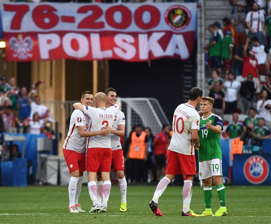 Lenkijos futbolo rinktinė Europos čempionatą pradėjo pergale prieš Šiaurės Airiją