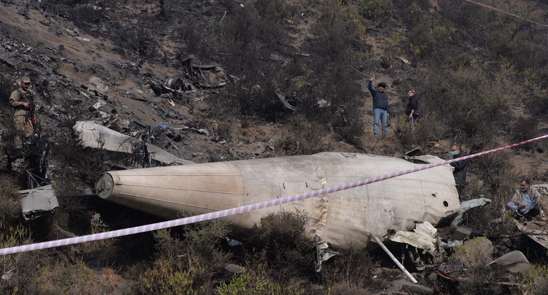 Lėktuvo katastrofos Pakistane aukos bus atpažintos pagal DNR