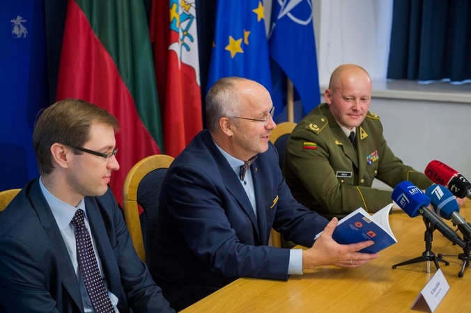 Ministerijoje pristatytas trečias leidinys apie pilietinį pasipriešinimą