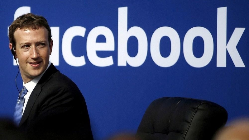 „Facebook“ kuria pasimatymų tarnybą (papildyta)