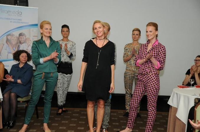 Lietuvių dizainerė pristatė dinamiškai didmiesčio moteriai skirtą kolekciją