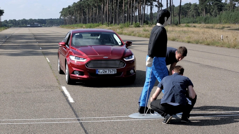 „Ford Mondeo“ savo paslaptis atskleis Paryžiuje