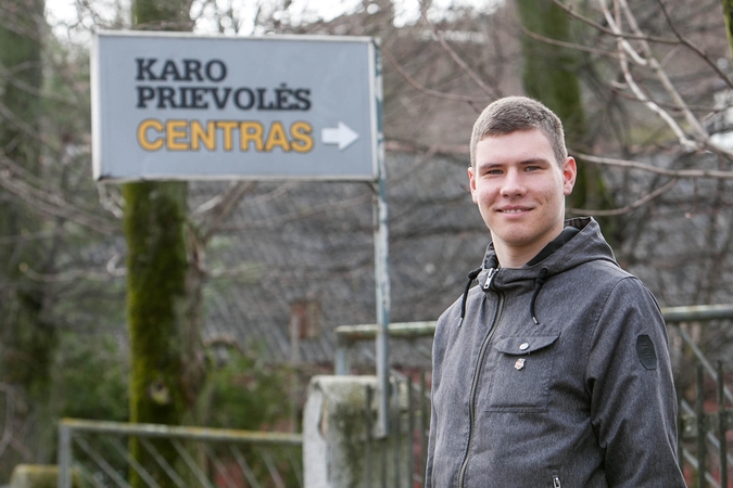 Į privalomą karinę tarnybą – savo noru