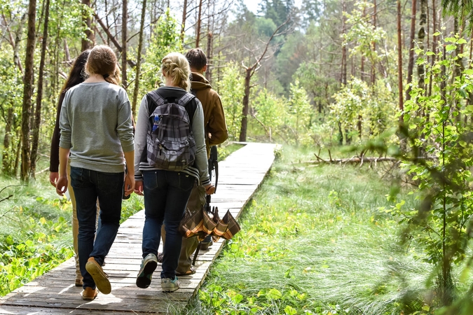 Naujasis turizmo sezonas – su purvo trasomis ir žygiais užrištomis akimis
