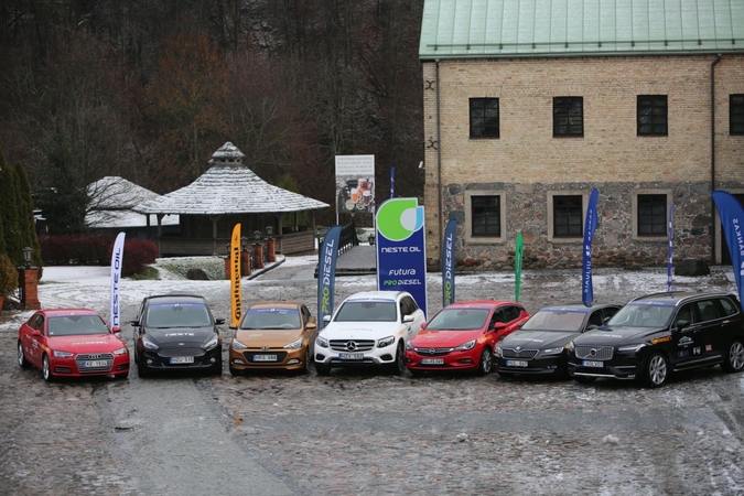 Kovoje dėl „Metų automobilio 2016“ karūnos liko finalinis septynetas