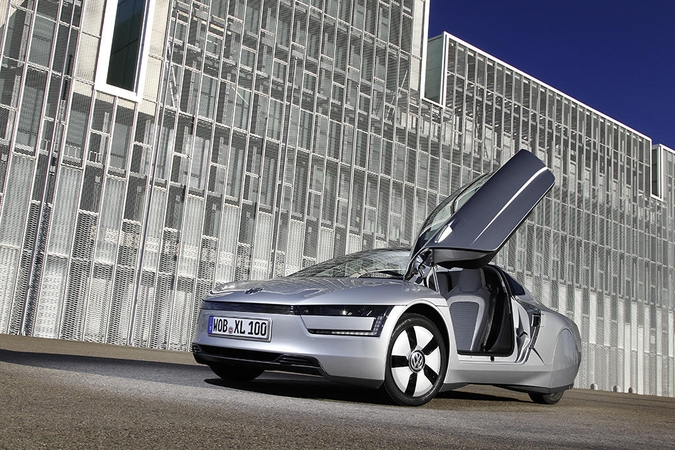 „Volkswagen XL1“ pretenduoja į prestižinį dizaino prizą