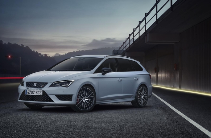 Naujajame „Seat Leon Cupra ST“ – net iki 1470 litrų talpos bagažinė