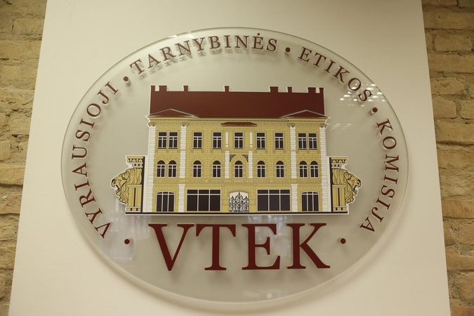 VTEK: 11 sveikatos priežiūros specialistų laiku nedeklaravo ryšių su asociacijomis