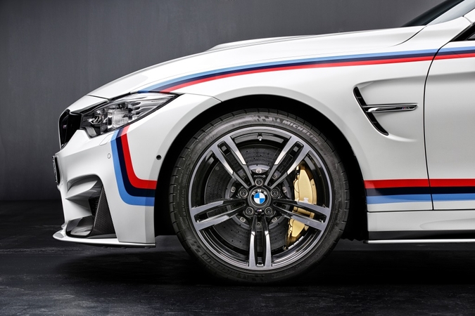 Atnaujinta BMW „M Performance“ aksesuarų serija – daugiau grožio, daugiau galios