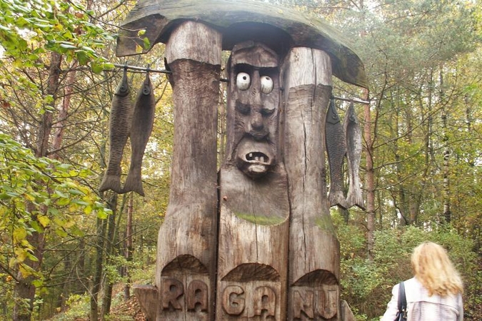 „Lonely planet“ keliautojus į Lietuvą vilioja Raganų kalnu