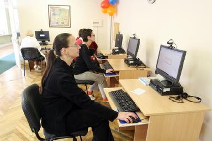 Ieškantiems darbo gyventojams į pagalbą skuba bibliotekos