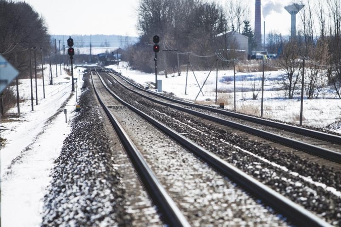 Klaipėdoje naktimis draus traukinių eismą?