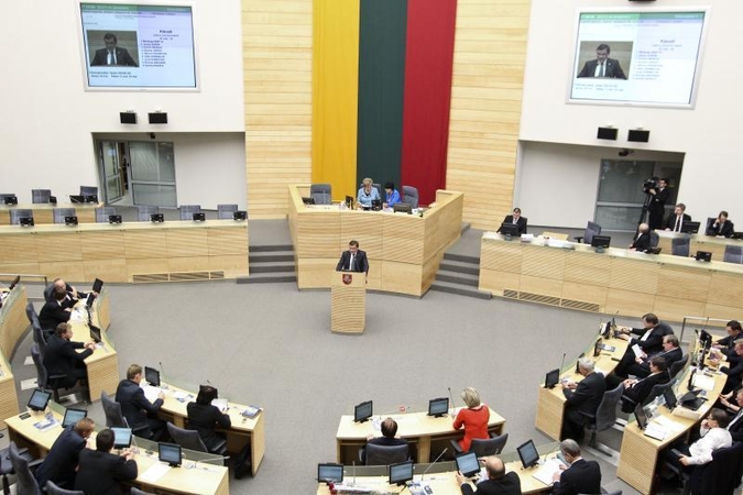 Prisiekė du nauji Vyriausiosios rinkimų komisijos nariai