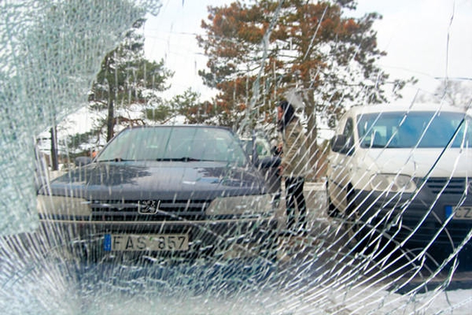 Peterburge susidūrė 45 transporto priemonės, yra nukentėjusių