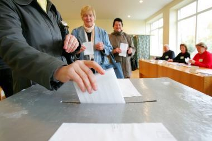 Siūloma apsunkinti naujų partijų steigimą
